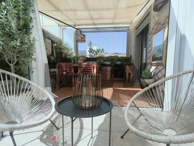 Appartamento in vendita di 107 m² in Corso Giuseppe Garibaldi, 20