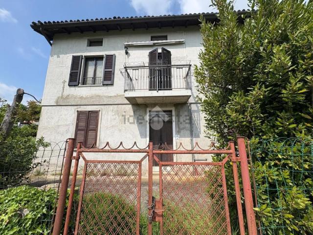Appartamento in vendita di 107 m² in Via Brughiera, 40