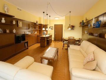 Appartamento in vendita di 107 m² in Via Garibaldi