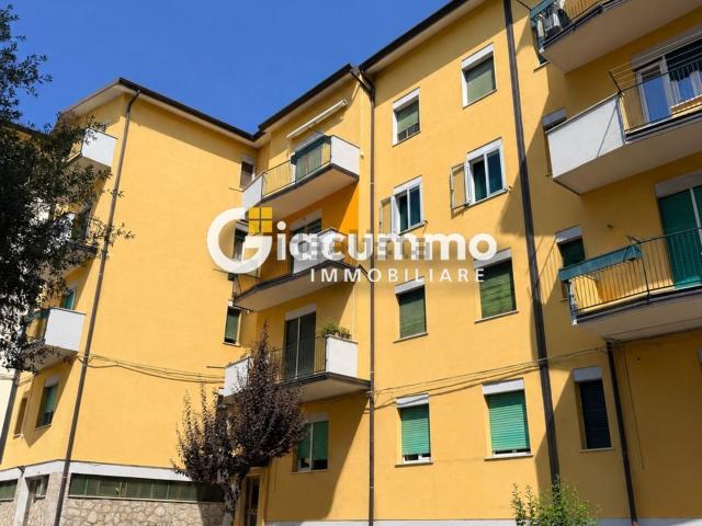 Appartamento in vendita di 107 m² in Via Genova, 12