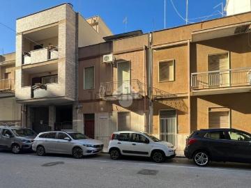 Appartamento in vendita di 107 m² in Via Giulio Cesare, 14