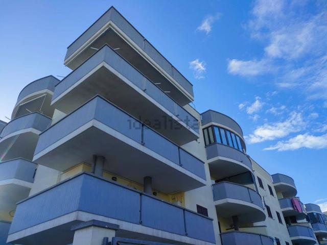 Appartamento in vendita di 107 m² in Via Giacomo Arditi
