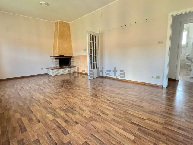 Appartamento in vendita di 107 m² in Via Giovanni Vailati, 1