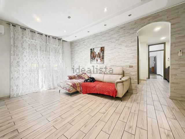 Appartamento in vendita di 107 m² in Via Dolomiti, 55