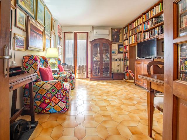 Appartamento in vendita di 107 m² in Via del Poggio