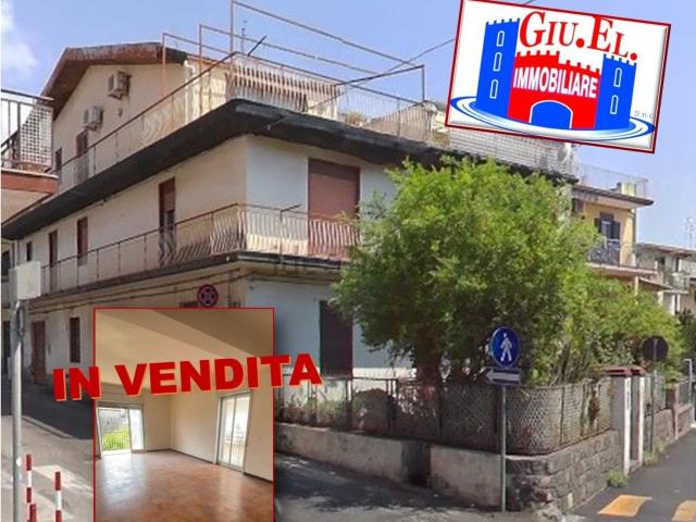 Appartamento in vendita di 107 m² in Via di Sotto, 1