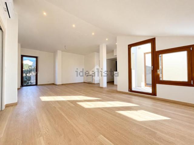 Appartamento in vendita di 107 m² in Via Duccio di Buoninsegna, 10