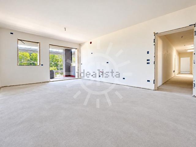 Appartamento in vendita di 107 m² in Via Europa