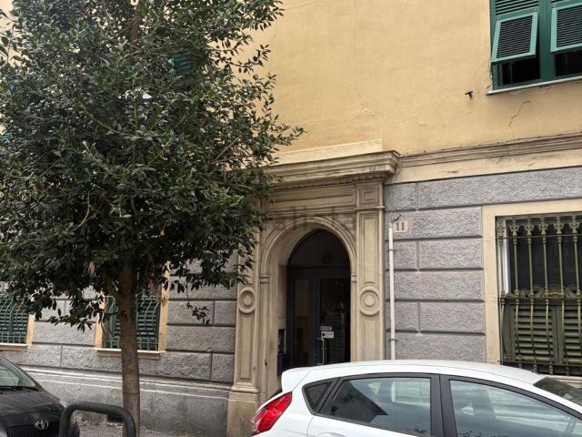 Appartamento in vendita di 107 m² in Via Federico Gattorno