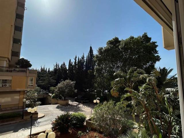 Appartamento in vendita di 107 m² in Via Imperatore Federico, 70