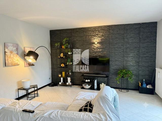 Appartamento in vendita di 107 m² in Via Luigi Einaudi