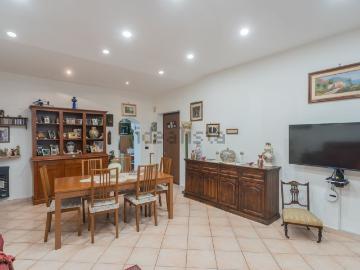 Appartamento in vendita di 107 m² in Via Montello, 59
