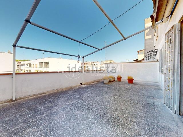 Appartamento in vendita di 107 m² in Via Salvo d&apos Acquisto