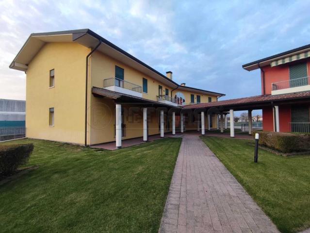 Appartamento in vendita di 107 m² in Via Sant&apos Ubaldo, 10