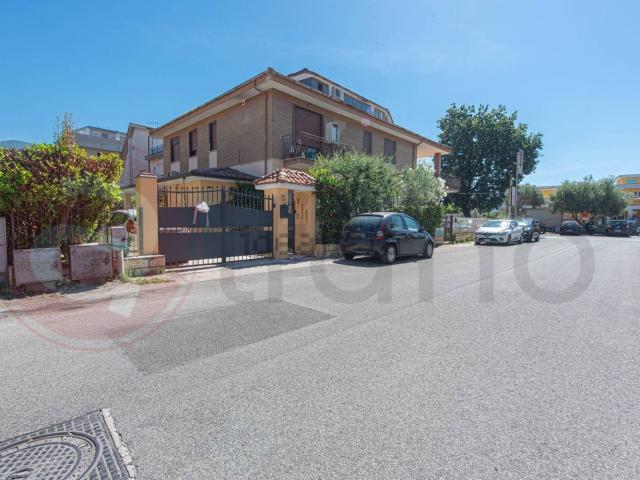 Appartamento in vendita di 107 m² in Via Po, 4