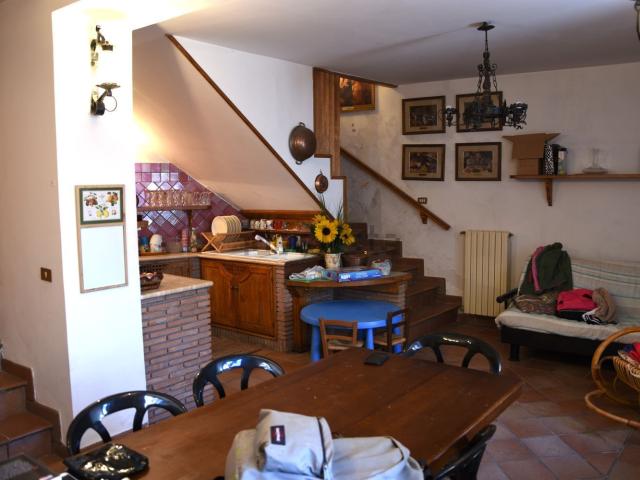 Appartamento in vendita di 107 m² in Via Porta Valeria, 168