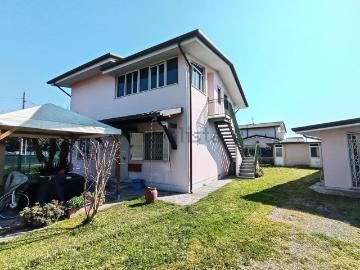 Appartamento in vendita di 107 m² in Via Padule, 125
