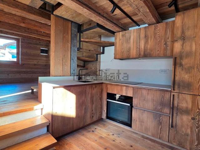 Appartamento in vendita di 107 m² in Via Passerin D&apos Entreves, 11