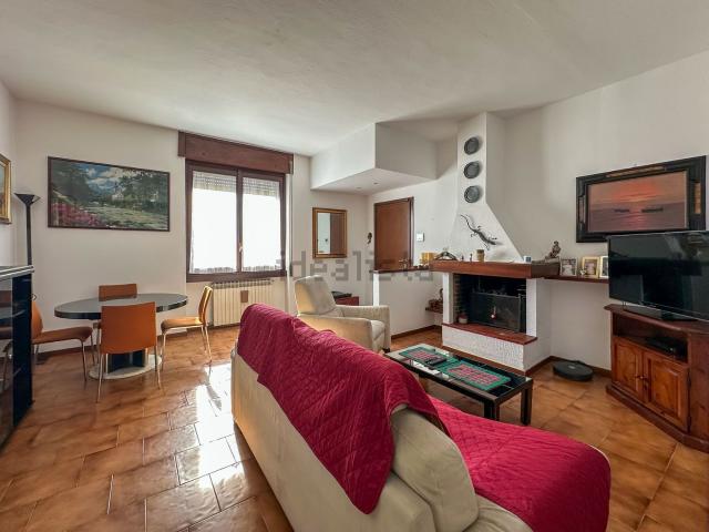 Appartamento in vendita di 107 m² in Via per Carnate, 7