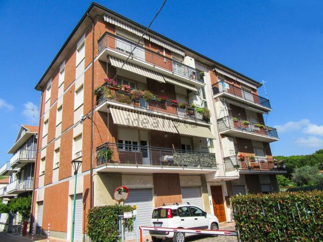 Appartamento in vendita di 107 m² in Via R. Sanzio