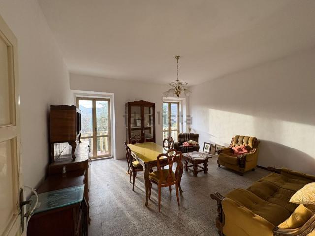 Appartamento in vendita di 107 m² in Via Risorgimento
