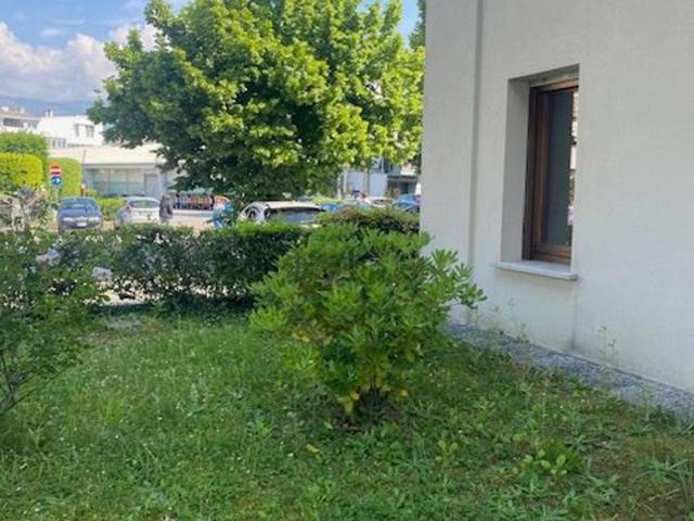 Appartamento in vendita di 107 m² in Via Ruffo Albino