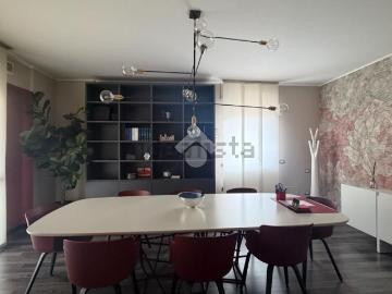 Appartamento in vendita di 107 m² in Via Torino, 2