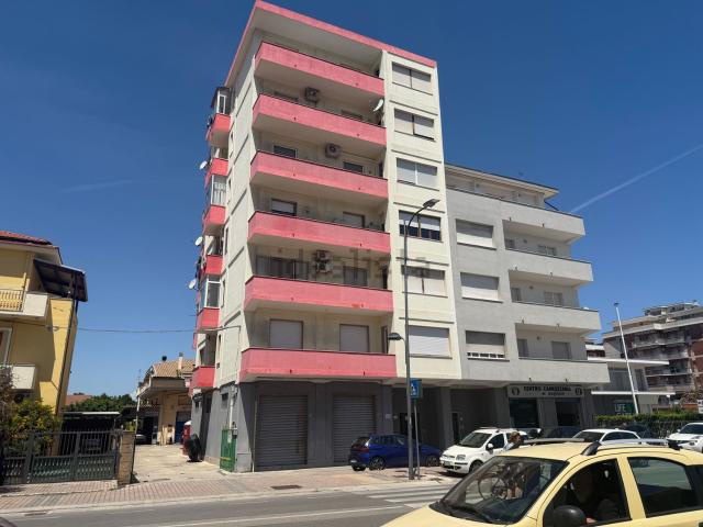 Appartamento in vendita di 107 m² in Via Tiburtina Valeria, 170