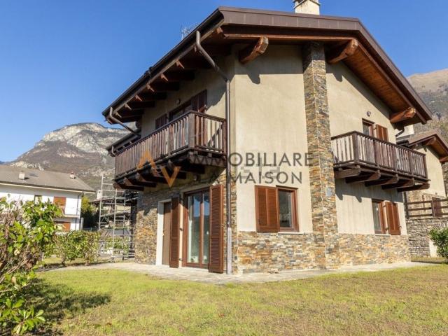 Appartamento in vendita di 107 m² in Via Trieste, 17