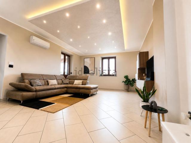 Appartamento in vendita di 107 m² in Via Vallo, 2