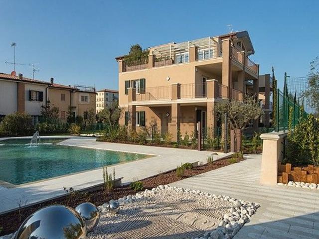 Appartamento in vendita di 107 m² in Via Zamboni, 3