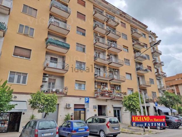 Appartamento in vendita di 107 m² in Viale Cristoforo Colombo, 231