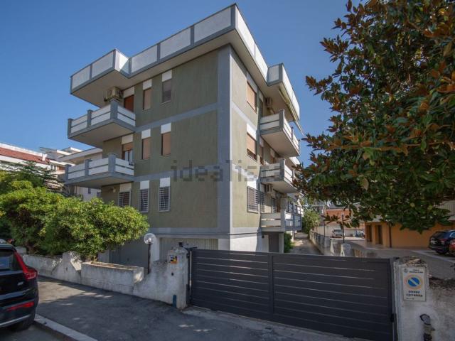 Appartamento in vendita di 107 m² in Viale Monte Sirente, 8