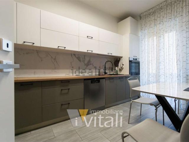 Appartamento in vendita di 107 m² in Viale Sant&apos Ambrogio