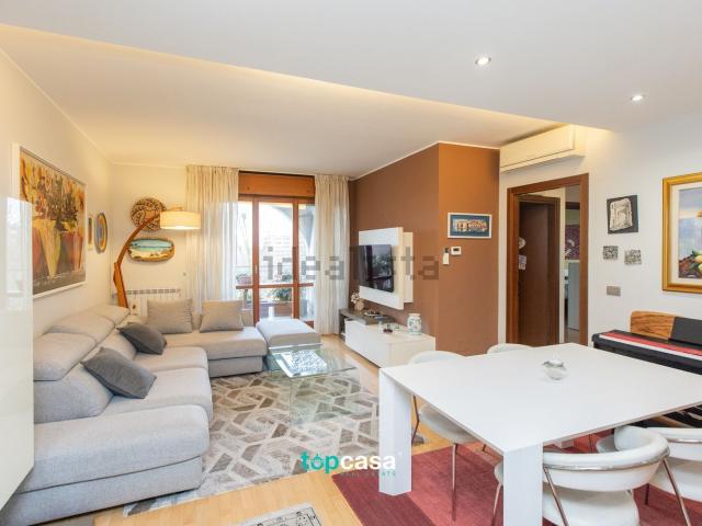 Appartamento in vendita di 107 m² in Viale Stelvio, 169