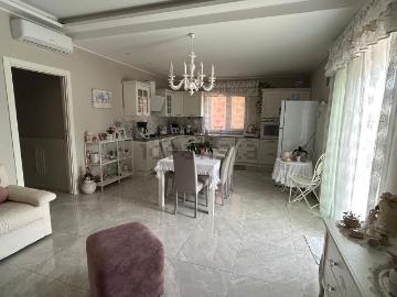 Appartamento in vendita di 107 m² in Contrada Terreforti, 15