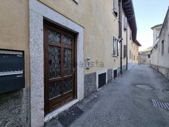 Appartamento in vendita di 107 m² in Piazza Della Chiesa, 30