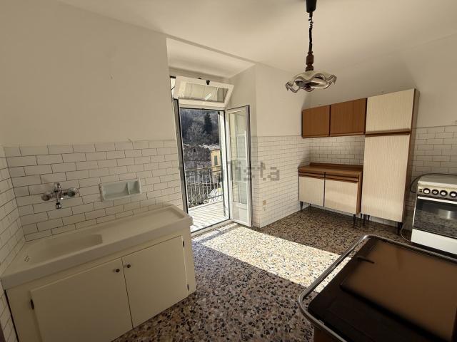 Appartamento in vendita di 107 m² in Piazza Squeri