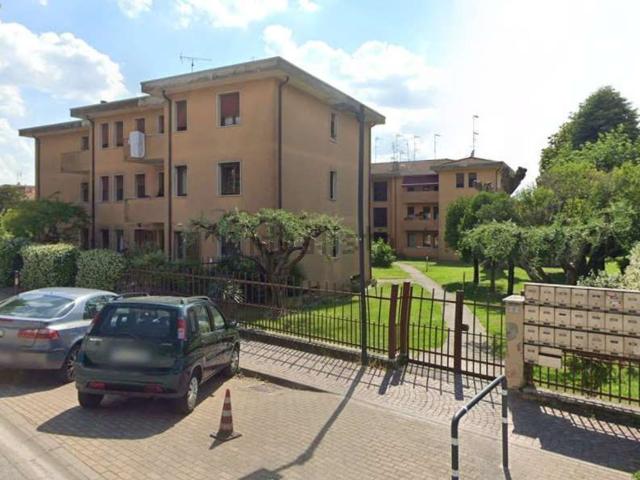 Appartamento in vendita di 107 m² in Strada Rovigana, 2