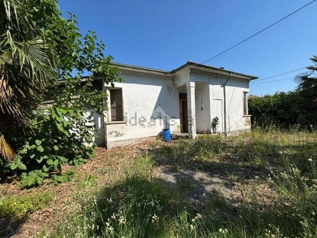 Appartamento in vendita di 108 m² in Via 2 Giugno, 41