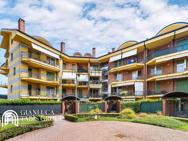 Appartamento in vendita di 108 m² in Via Conte Rossi di Montelera, 11