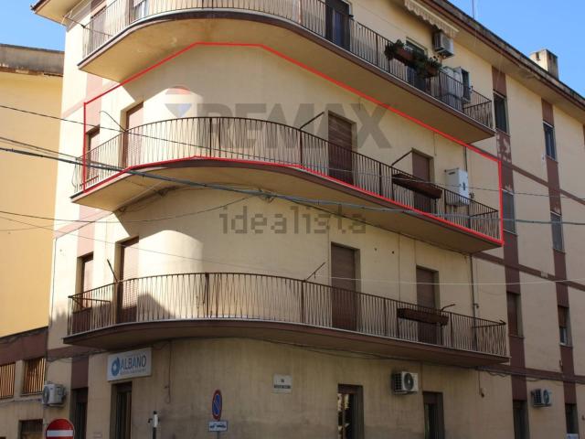 Appartamento in vendita di 108 m² in Via Campania, 1