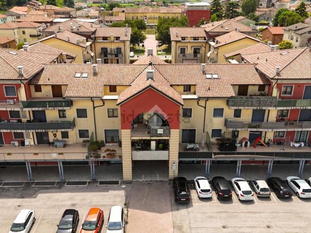 Appartamento in vendita di 108 m² in Via A. Zenatello, 1