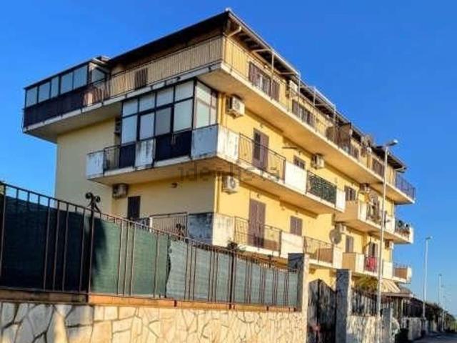 Appartamento in vendita di 108 m² in Via Antonio de Curtis