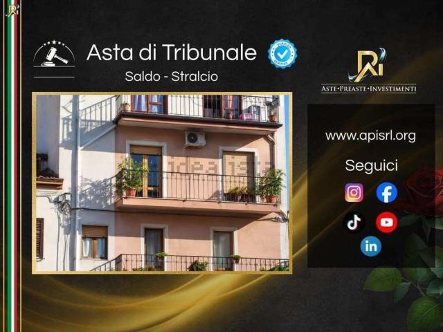 Appartamento in vendita di 108 m² in Via G. Medici, 415