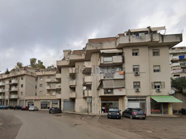 Appartamento in vendita di 108 m² in Via Gabriele Amico Valenti