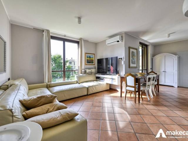 Appartamento in vendita di 108 m² in Via Genova, 13