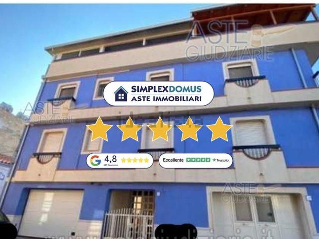 Appartamento in vendita di 108 m² in Via Giuseppe Cammisuli