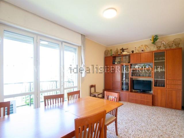 Appartamento in vendita di 108 m² in Via Giacomo Quarenghi, 5
