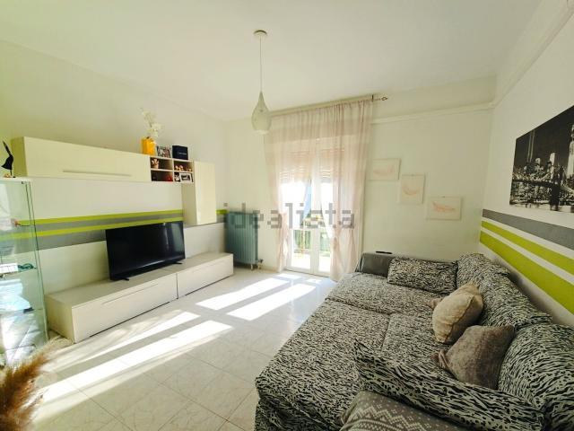 Appartamento in vendita di 108 m² in Via Giosuè Carducci, 32